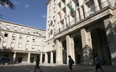 La Audiencia de Sevilla absuelve a un hombre que había sido condenado por masturbarse delante de dos adolescentes