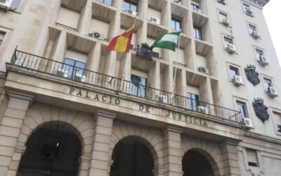 Rebajan la pena a dos varones sorprendidos mientras intentaban robar en una cafetería