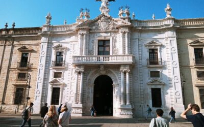 Expedientado el profesor de la US que sexualizaba a alumnas y ofrecía drogas duras