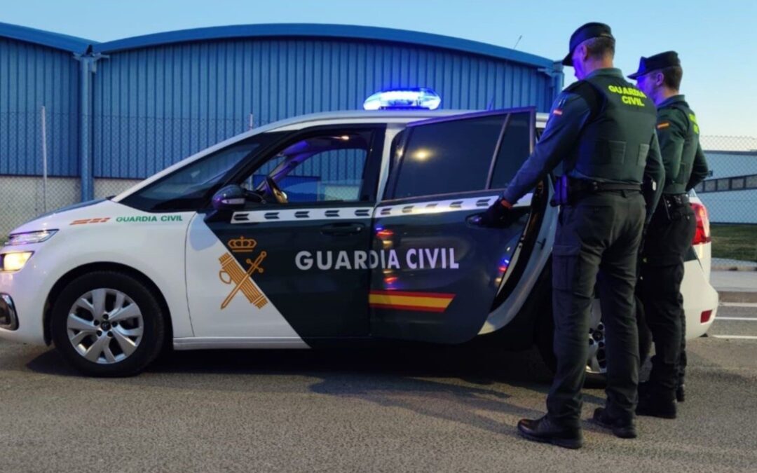 Muere un bebé tras dar a luz su madre de 16 años en su propia casa y dejarlo en un armario