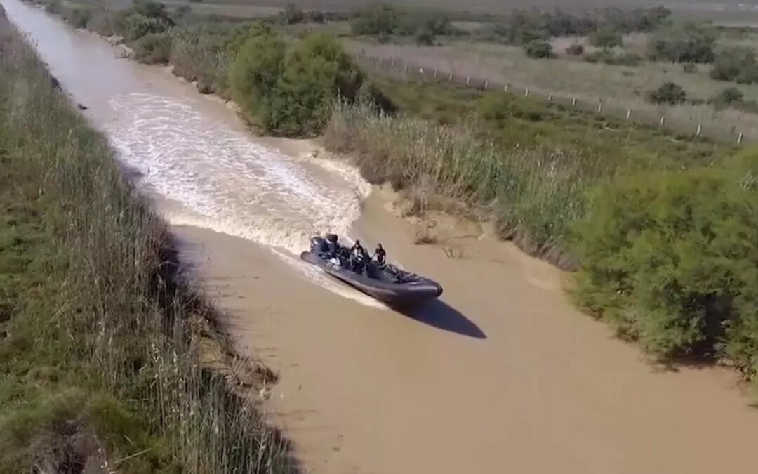 Dos clanes de narcos se enfrentan a tiros en Sevilla en una disputa por el control del río Guadalquivir