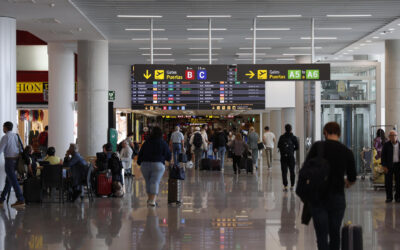 Así es la escena viral que se ha vivido el aeropuerto de Sevilla: "Trianosaurius Rex"