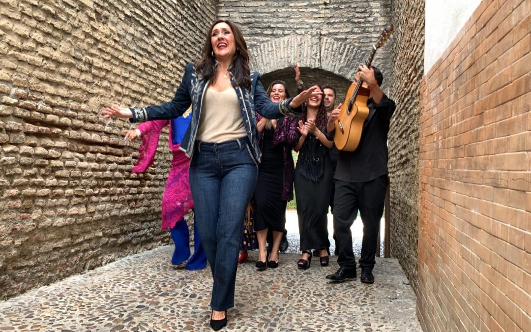 Triana canta por villancicos en pleno septiembre