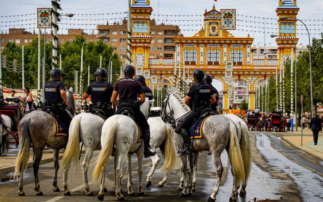Una multitudinaria pelea en la Feria de Sevilla deja al menos a un menor herido y a otro detenido