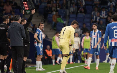 El infortunio de Nyland adelantó el debut de Álvaro Fernández