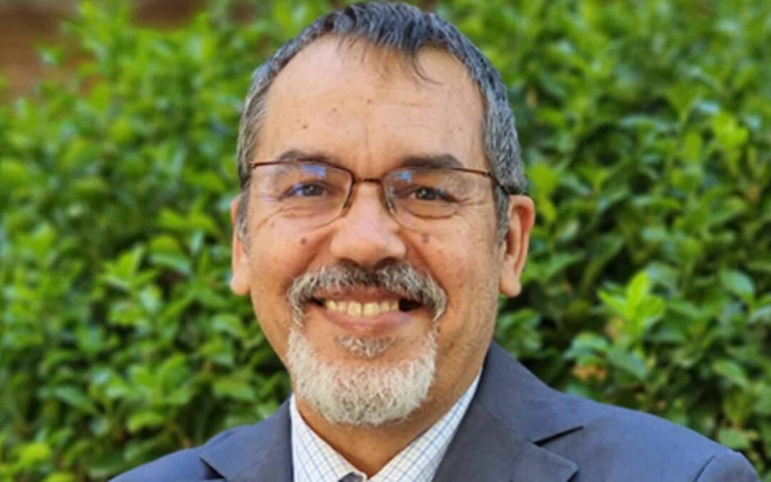 Aprender gramática a través de chistes, el objetivo del nuevo libro del escritor sevillano José Antonio Francés