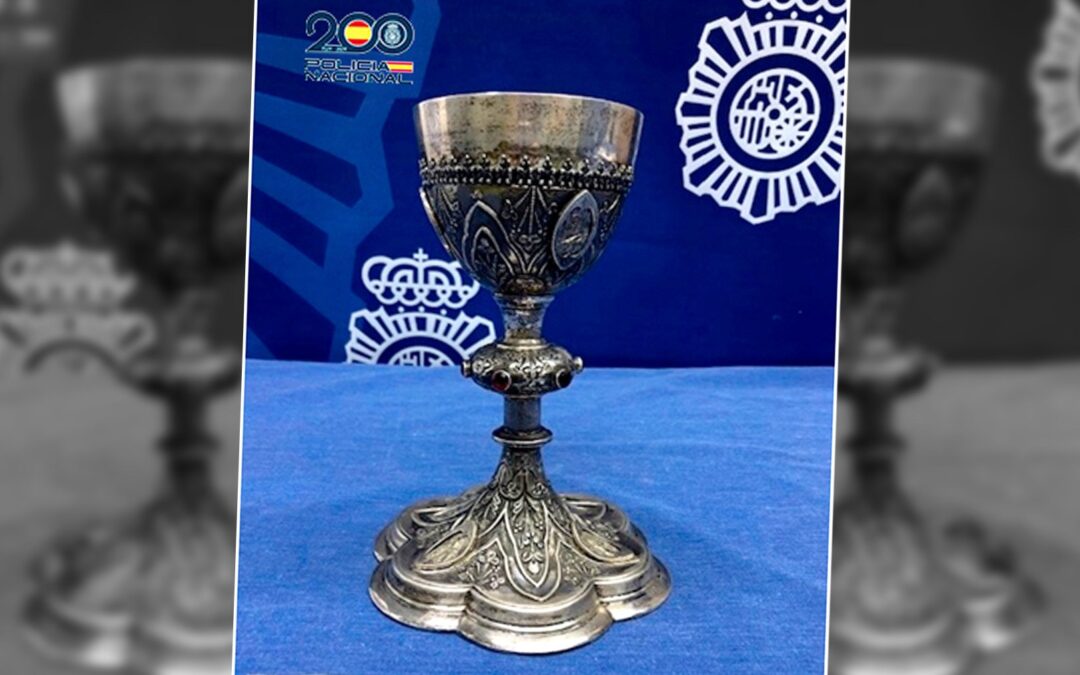 La Policía recupera un cáliz de plata robado en una iglesia de Écija hace más de 20 años