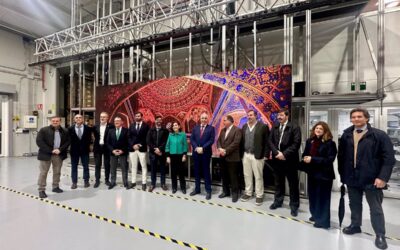 Blanco visita Alfalite, empresa “señera” de Andalucía en la fabricación de pantallas LED desde Rociana