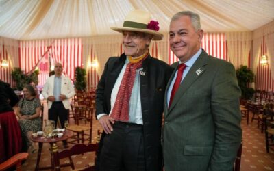 Jeremy Irons visita por primera vez la Feria de Abril invitado por el alcalde de Sevilla