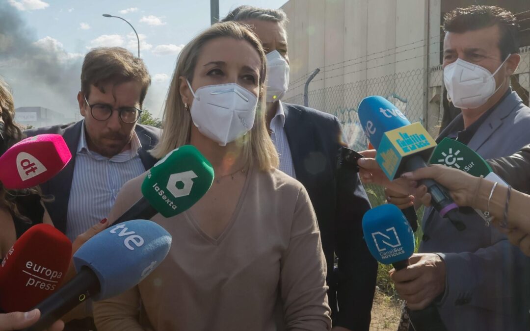 La Junta aclara que no se han desalojado viviendas por el incendio de AlcalÃ¡ (Sevilla)